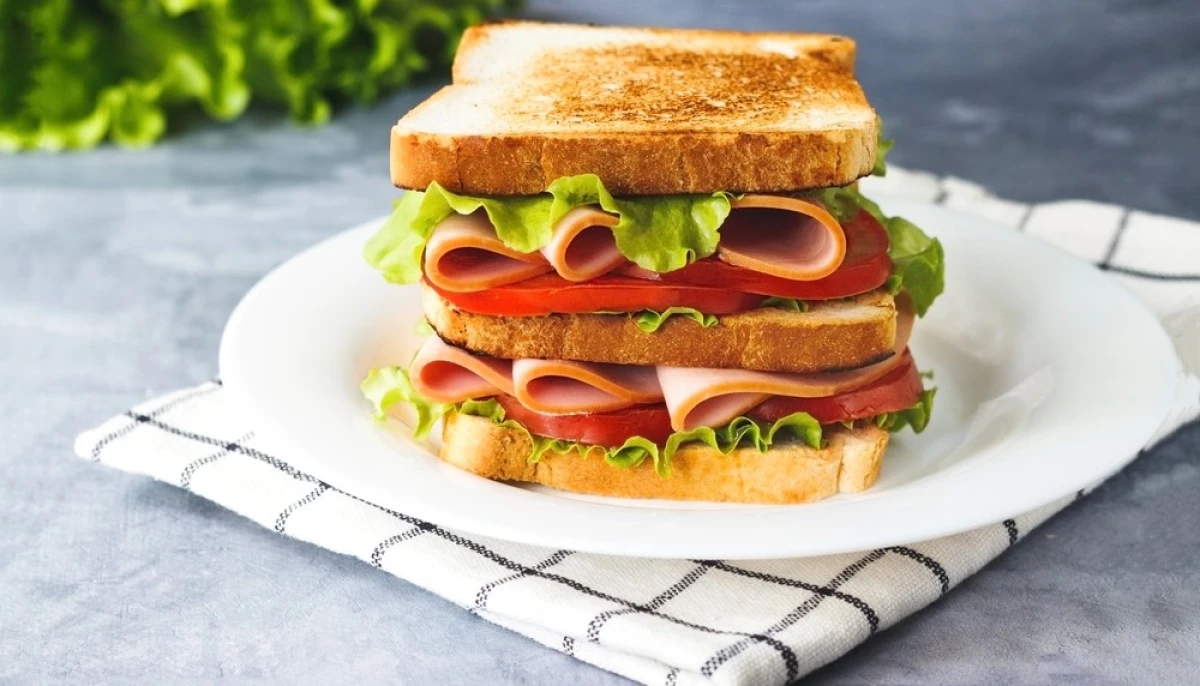 Sandwich à la tomate