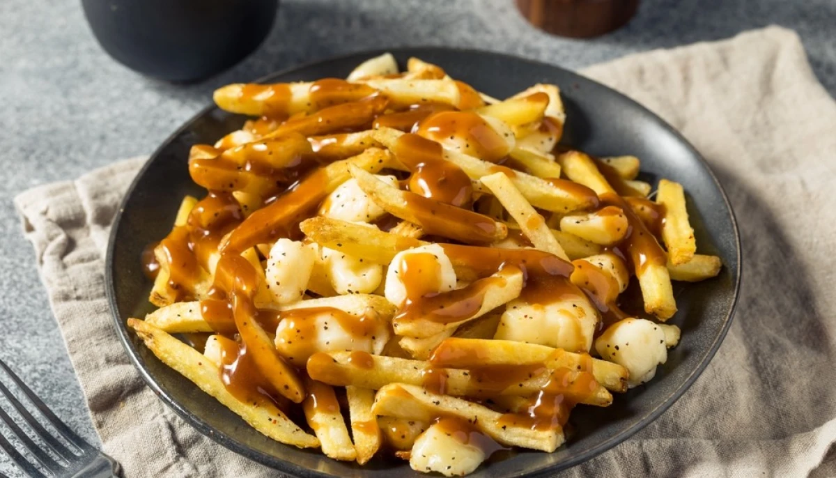 🍟 Poutine québécoise