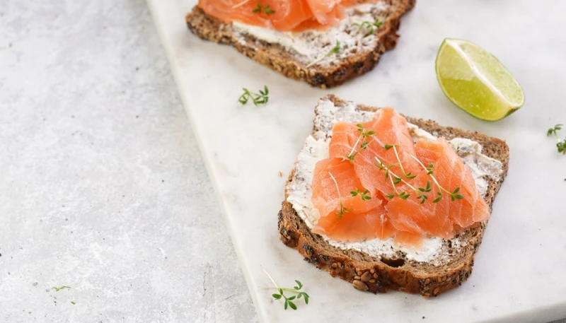 🥖 Tartines au saumon fumé et fromage frais