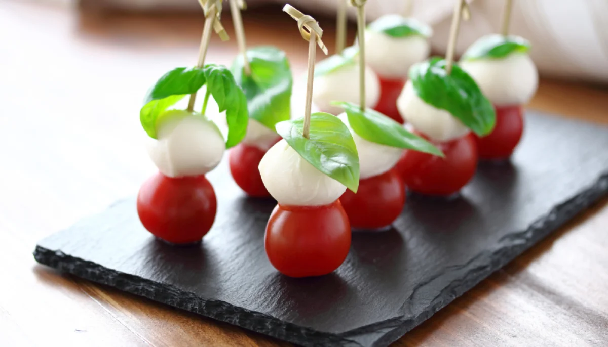 Brochettes apéritives tomate & mozzarella