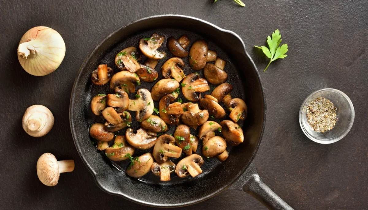 Champignons poêlés persillés