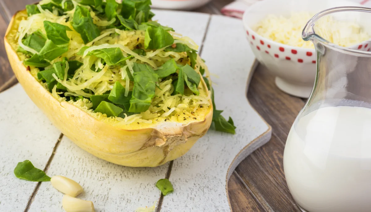 Courge spaghetti aux herbes fraîches