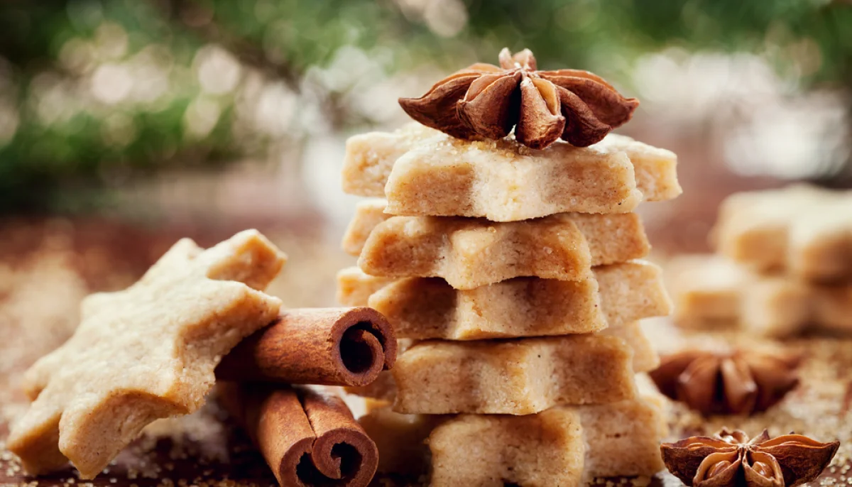 Étoiles sablées à la cannelle