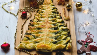 Feuilleté sapin au pesto pour noël
