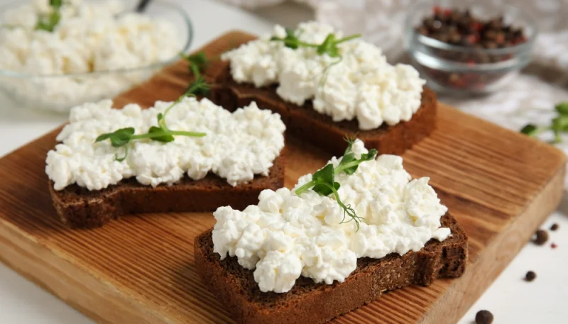 Toasts de pain d'Épices et chèvre (noël)