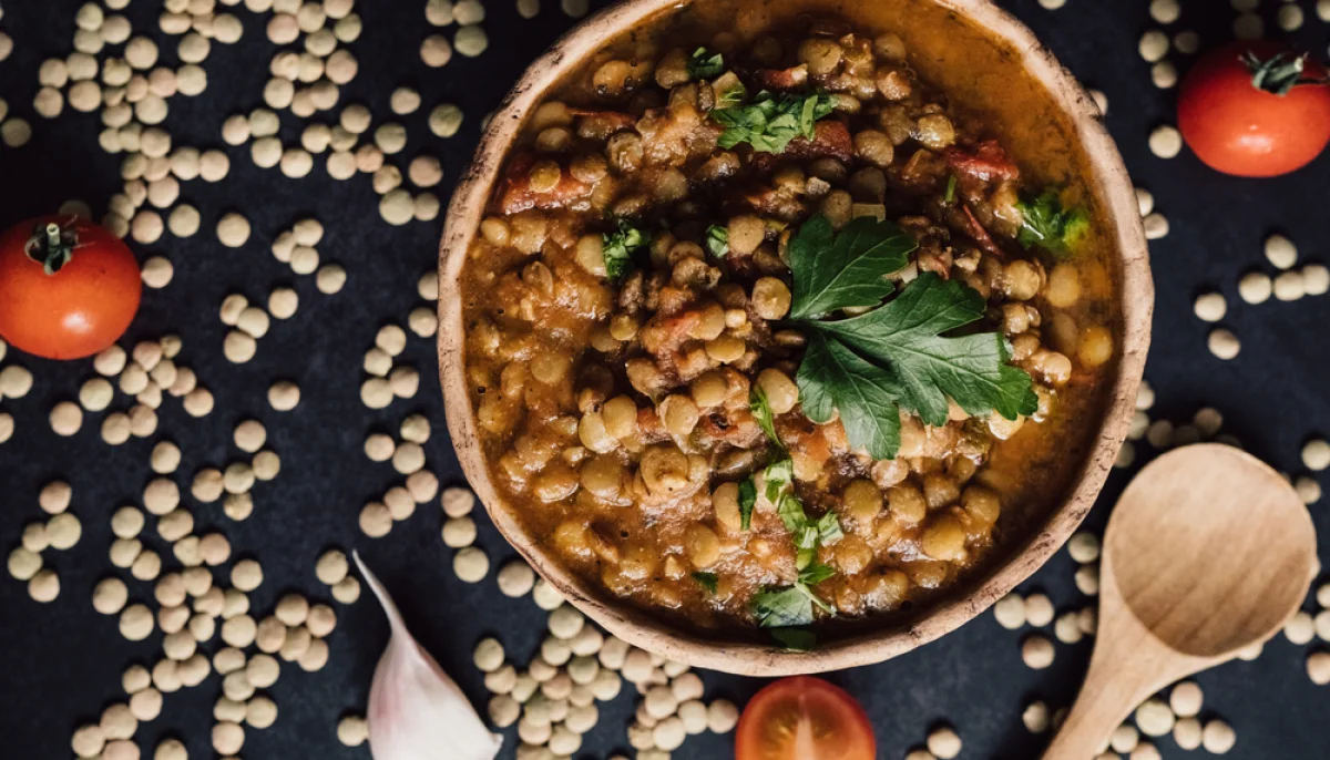 Lentilles mijotées au laurier