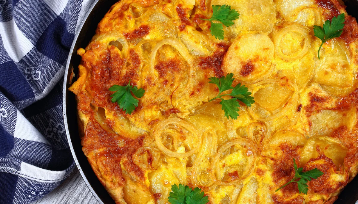 Omelette pommes de terre et oignons