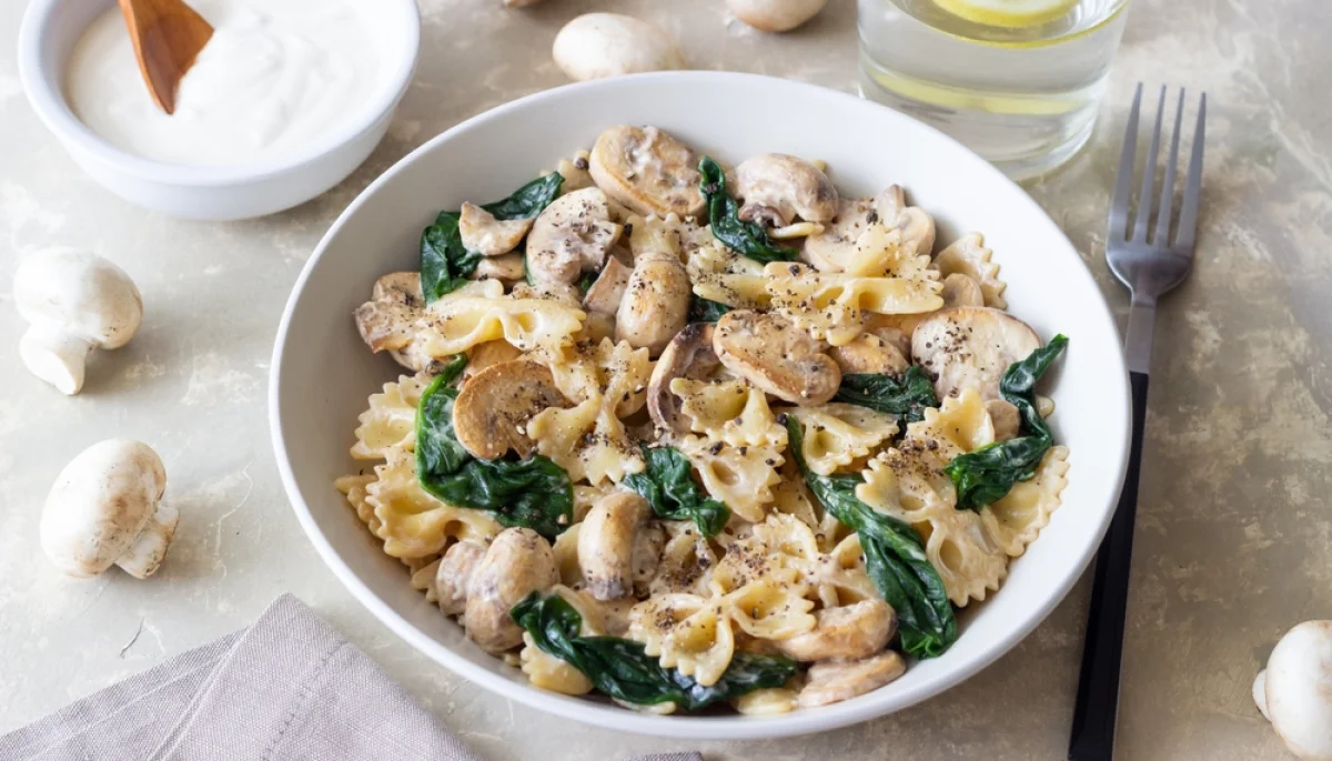 Pâtes crémeuses aux épinards et champignons