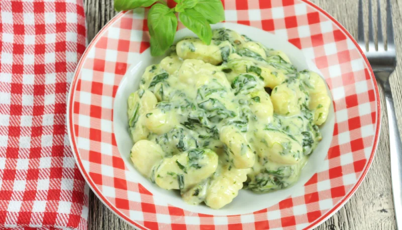 Poêlée de gnocchis aux épinards et ricotta