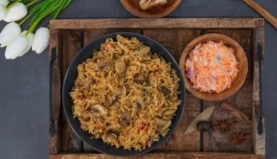 Riz sauté aux champignons