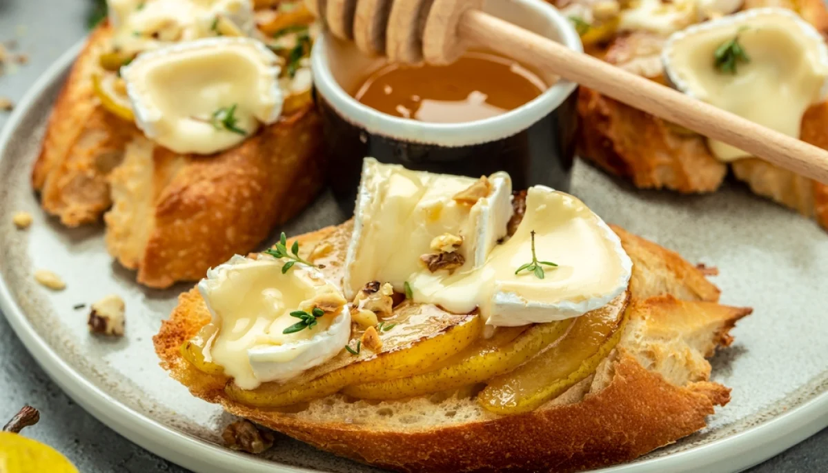 Toasts brie, miel & noix (réveillon)