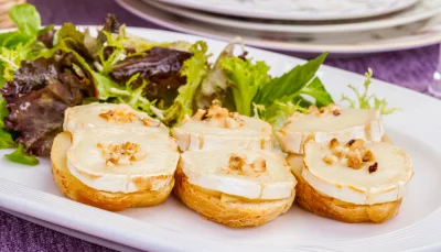 Toasts chèvre & noix (noël)