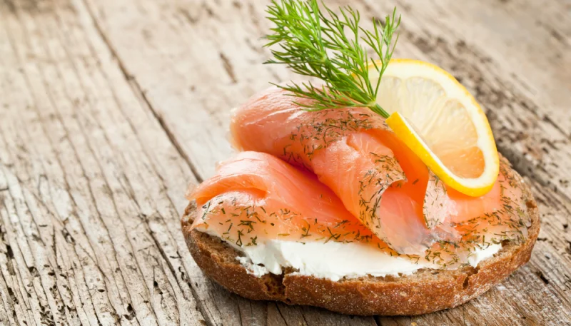 Toasts saumon & aneth pour noël