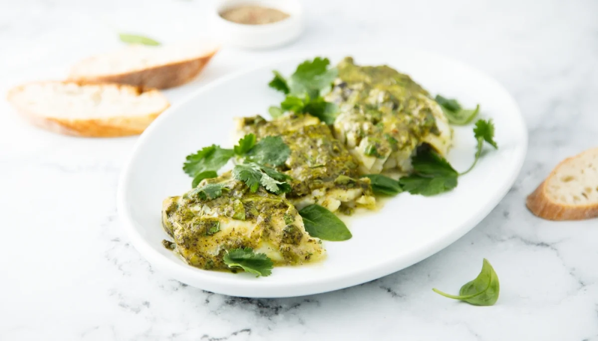 Poisson blanc en sauce épinards