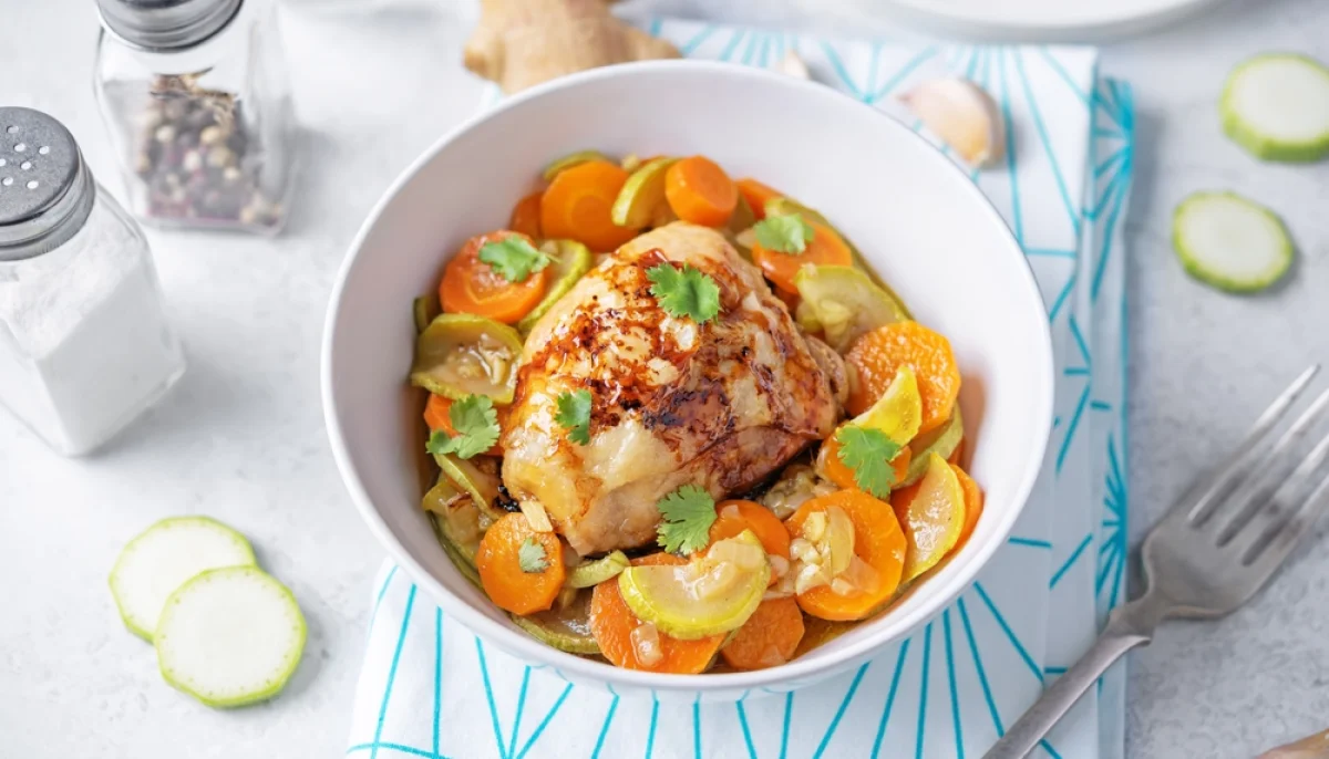 Poulet au four aux courgettes et carottes