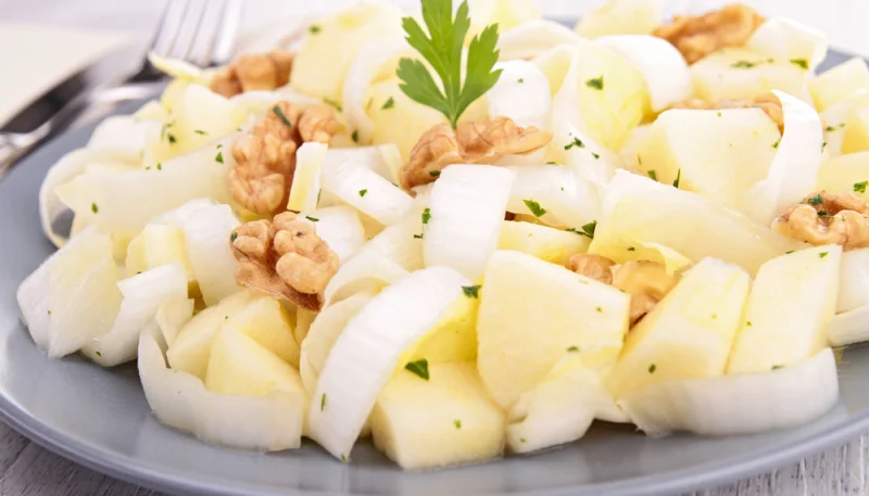 Salade d’endives, pomme et noix