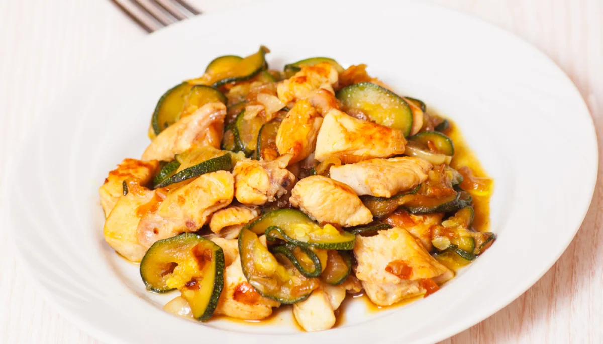 Poêlée de dinde aux courgettes