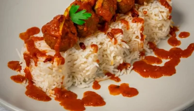 Boulettes de pois chiches sauce tomate