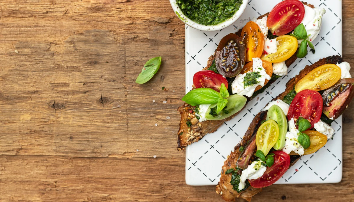 Bruschettas tomates rôties burrata