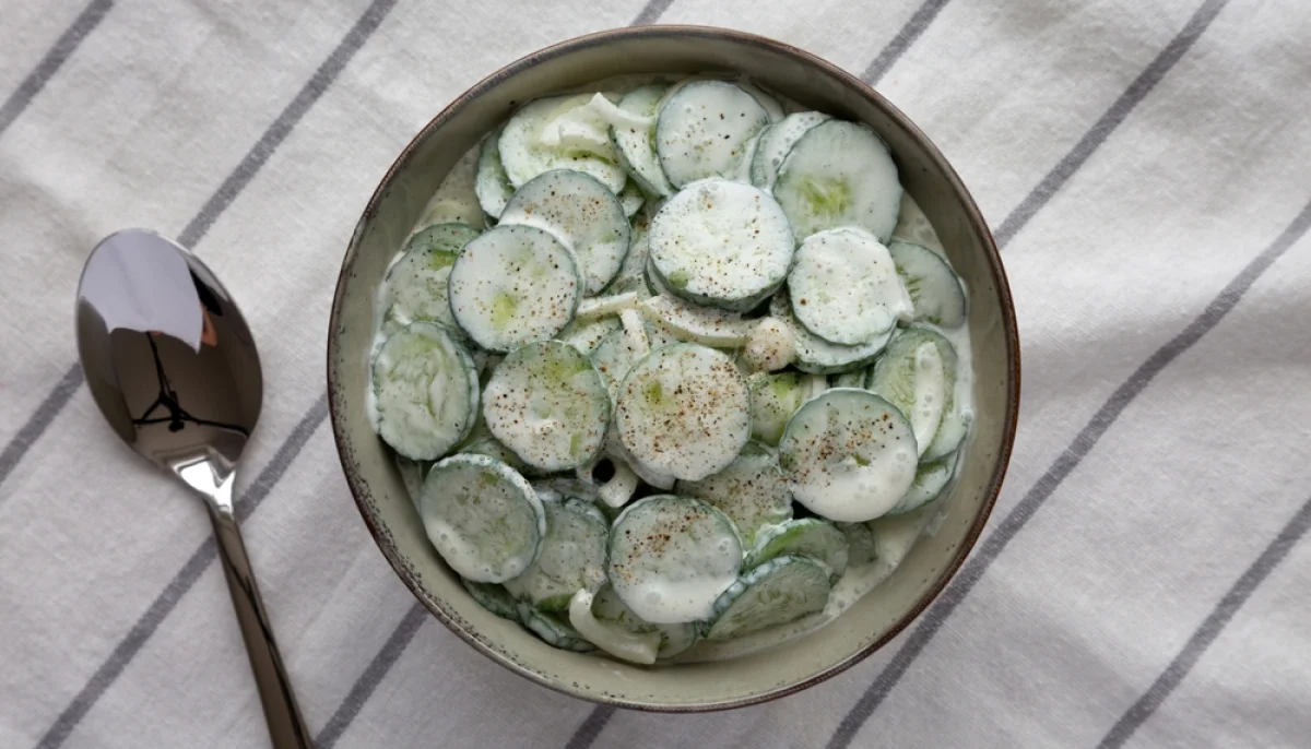 Concombre sauce yaourt ail