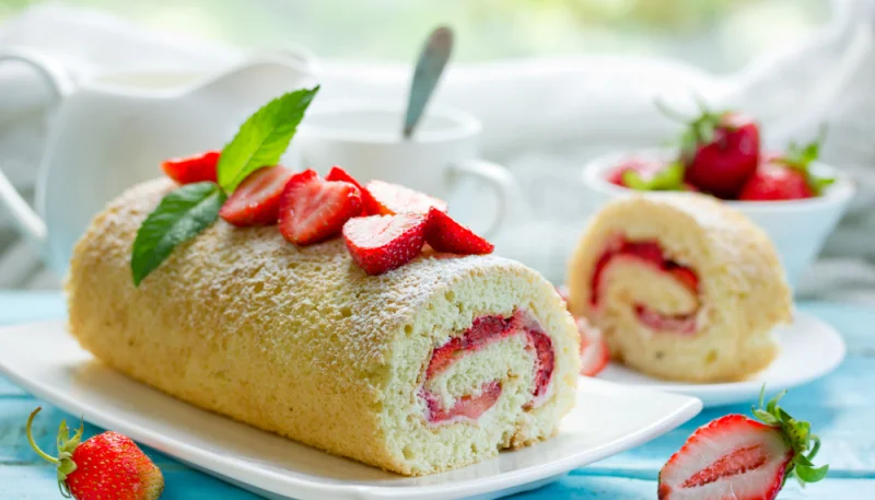 Gatêau roulé à la confiture de fraise