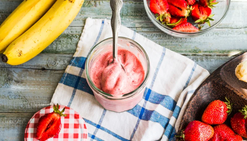 Glace minute fraise banane