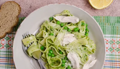 Pâtes au pesto et poulet