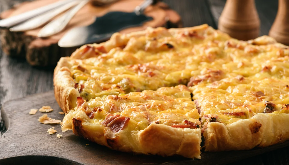 Quiche aux oignons nouveaux et lardons