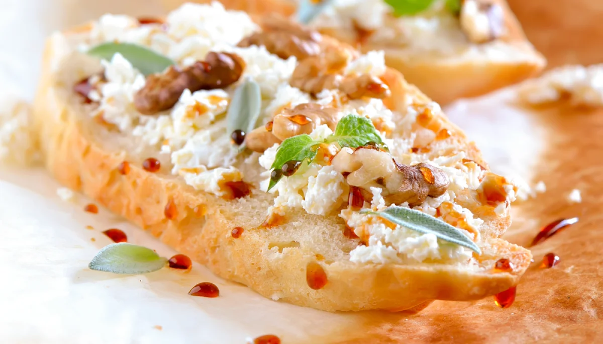 Tartines chèvre miel noix