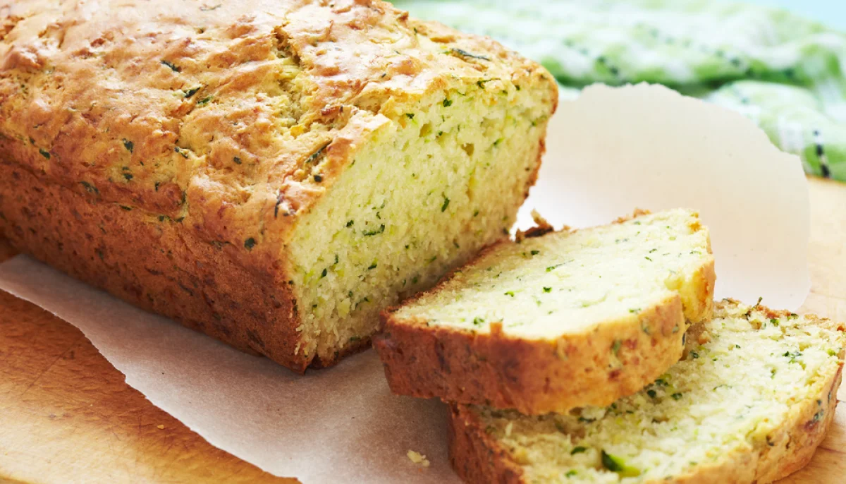 Cake salé courgette feta basilic