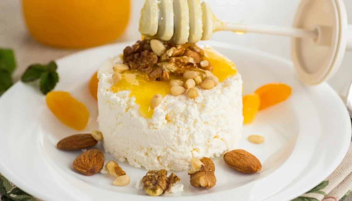 Crème de feta fouettée au miel