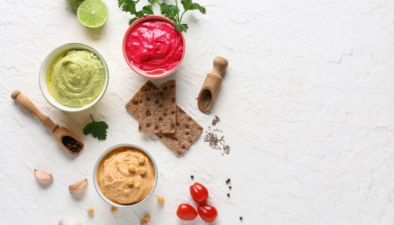🧄 Aïoli, tzatziki, houmous : les 3 sauces fraîches de l'été à maîtriser absolument
