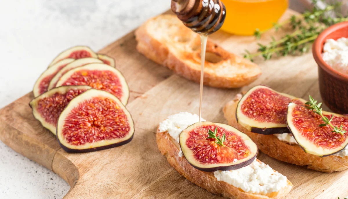 Crostinis ricotta figues et miel