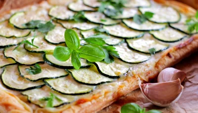 Flammekueche estivale courgette et fromage frais