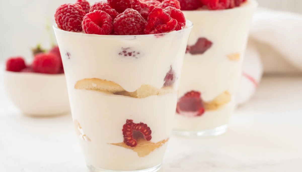 Verrines pêche framboise et skyr