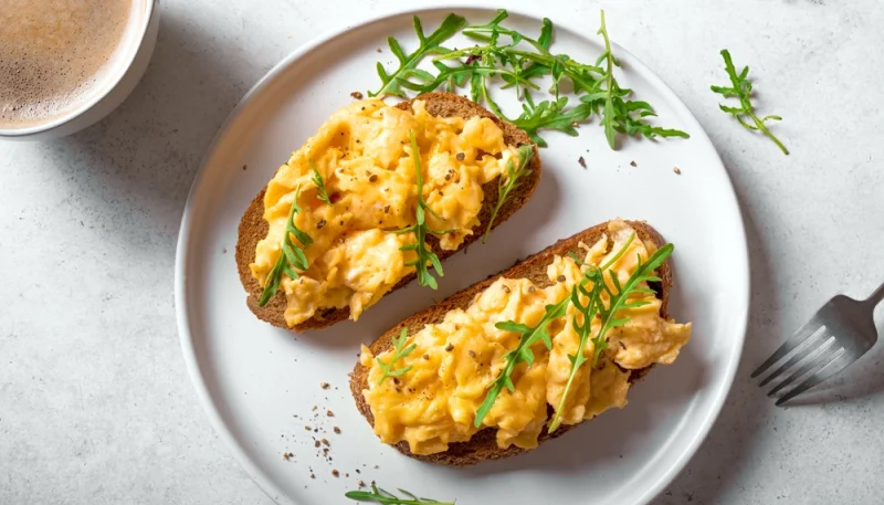 🌙 Dîner en 10 minutes après une longue journée : 5 recettes qui ne demandent aucun effort