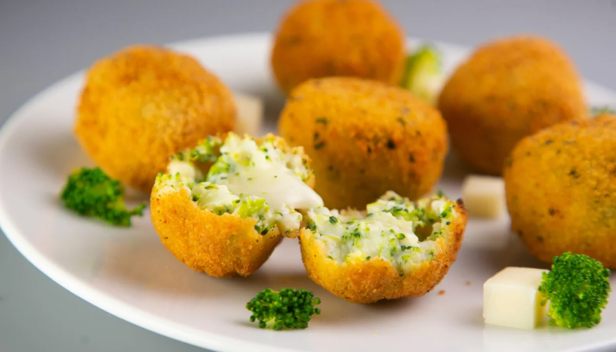 Croquettes de brocoli et cheddar au four