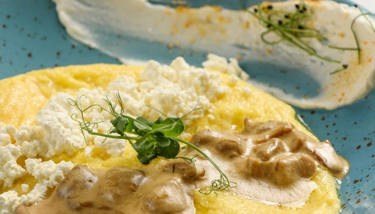 Polenta gratinée aux champignons et bleu